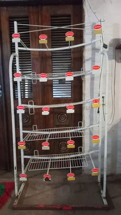 Expositor de produtos para comércio sandálias