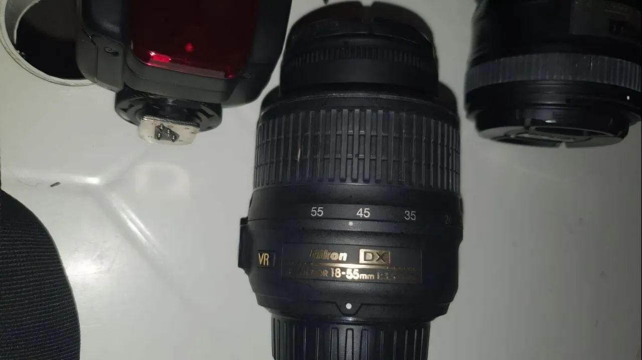 Nikon D5200 com 2 lentes, flash externo, bolsa e bateria extra. - Foto 5