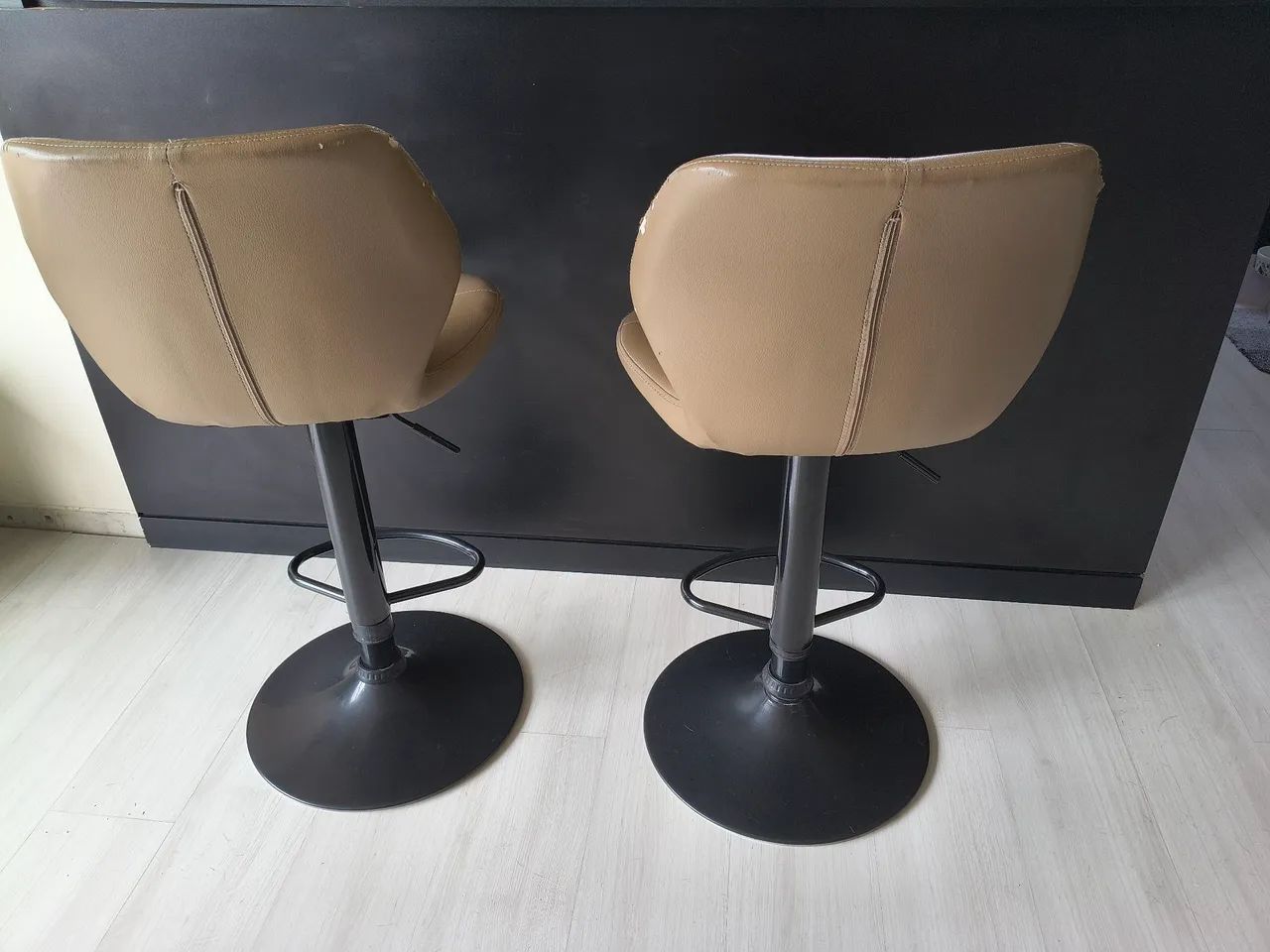Banquetas estofadas courino - Foto 2