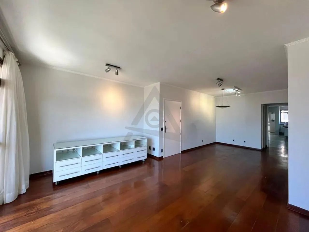 Apartamento para alugar em Campinas, Cambuí, com 3 quartos, com 129 m², Edifício Monte Car - Foto 4
