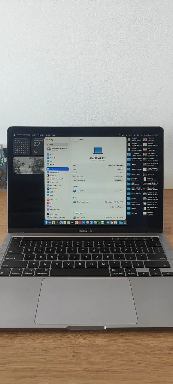 Macbook Pro 2022 M2 - Foto 2
