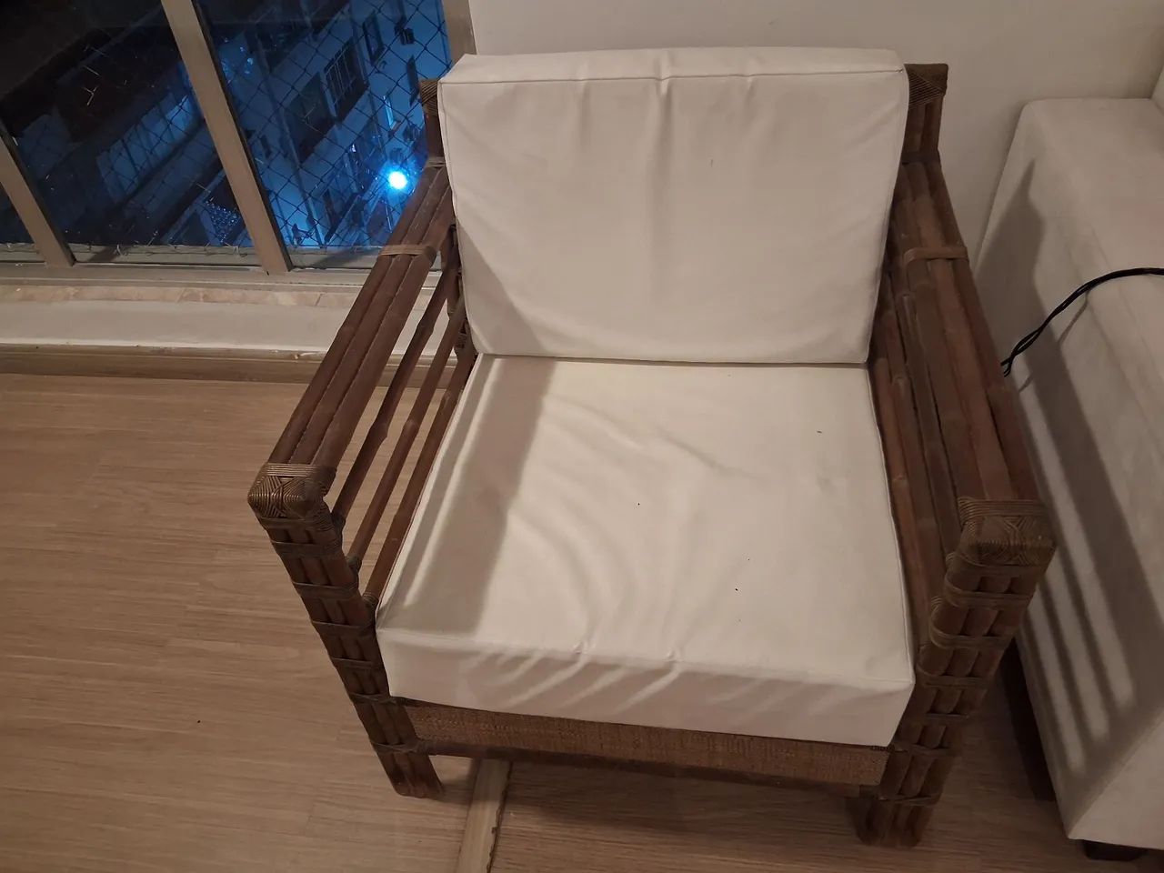 Poltrona confortável para dentro e fora de casa.