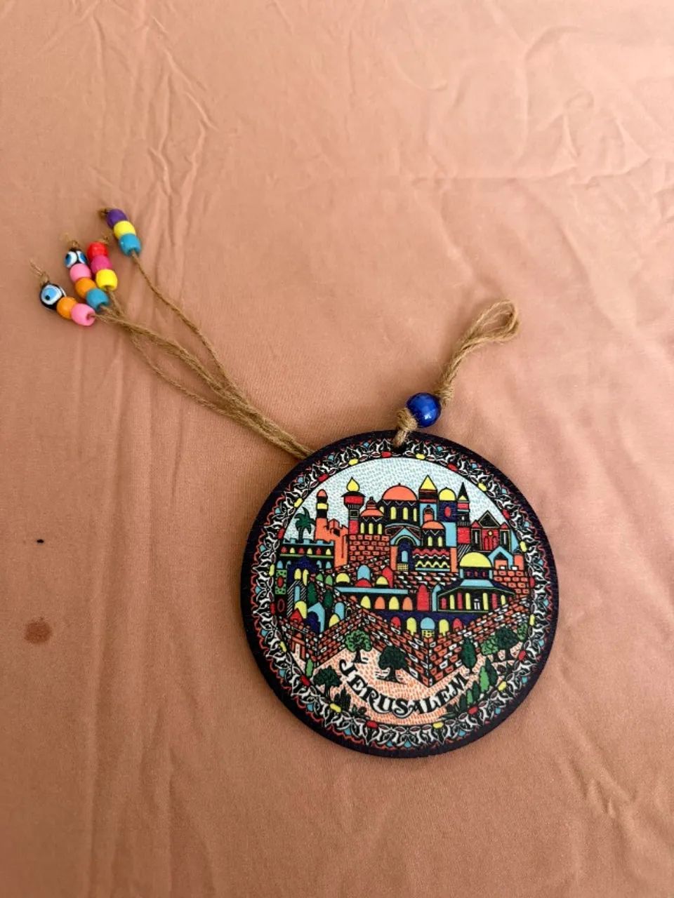 placa decorativa de madeira de Jerusalém - nova (13 cm de diâmetro) - Foto 2