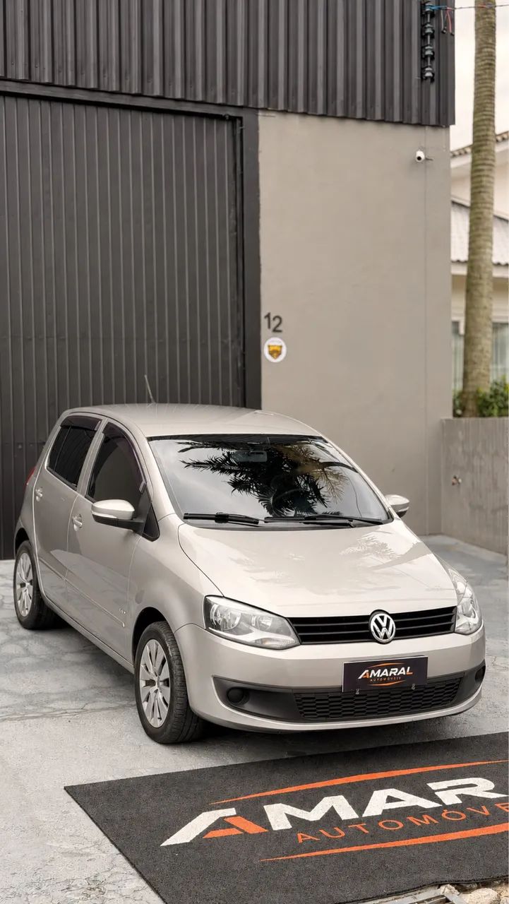 Volkswagen Fox 1.0 MI Total Flex 8V 5P 2012 - Foto 2