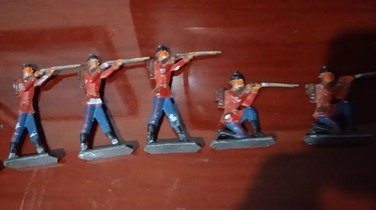  6 soldadinhos de chumbo  - Foto 2