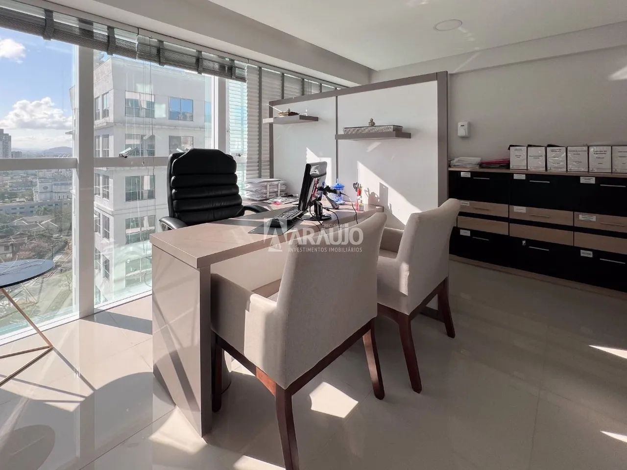 Sala mobiliada com 108,0m² no Centro de Itajaí - Foto 4