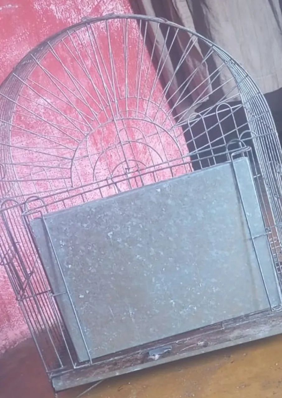 GAIOLA GRANDE SEMI NOVA 