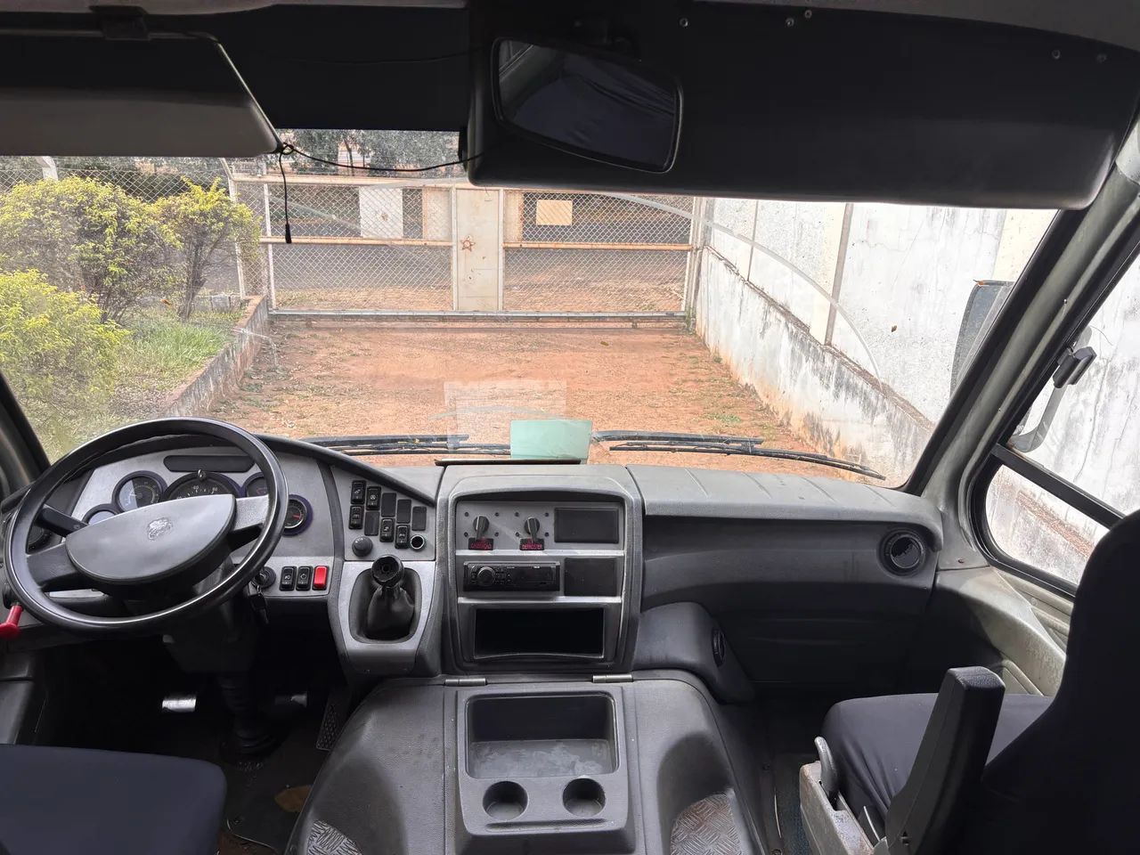 Vende - se microônibus ano 2006 - Foto 5
