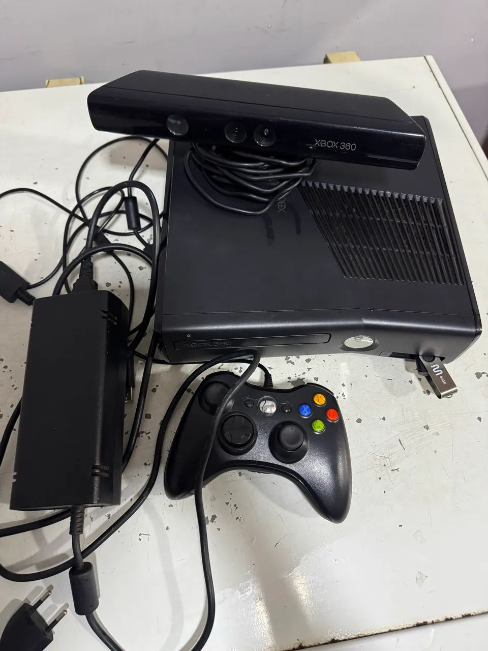 XBOX 360 SLIM FUNCIONANDO PERFEITAMENTE(ENVIO OLX PAY) - Foto 4