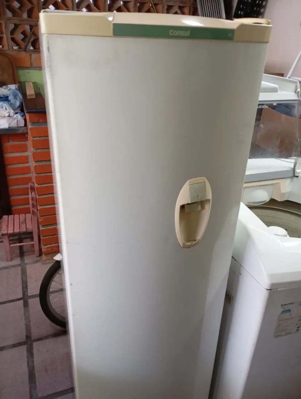VENDO. Geladeira, frigobar, mesa, etc... - Foto 3