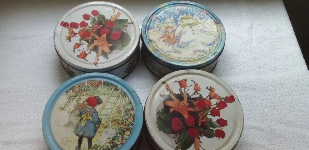 Latas antigas de biscoito, vintage. 