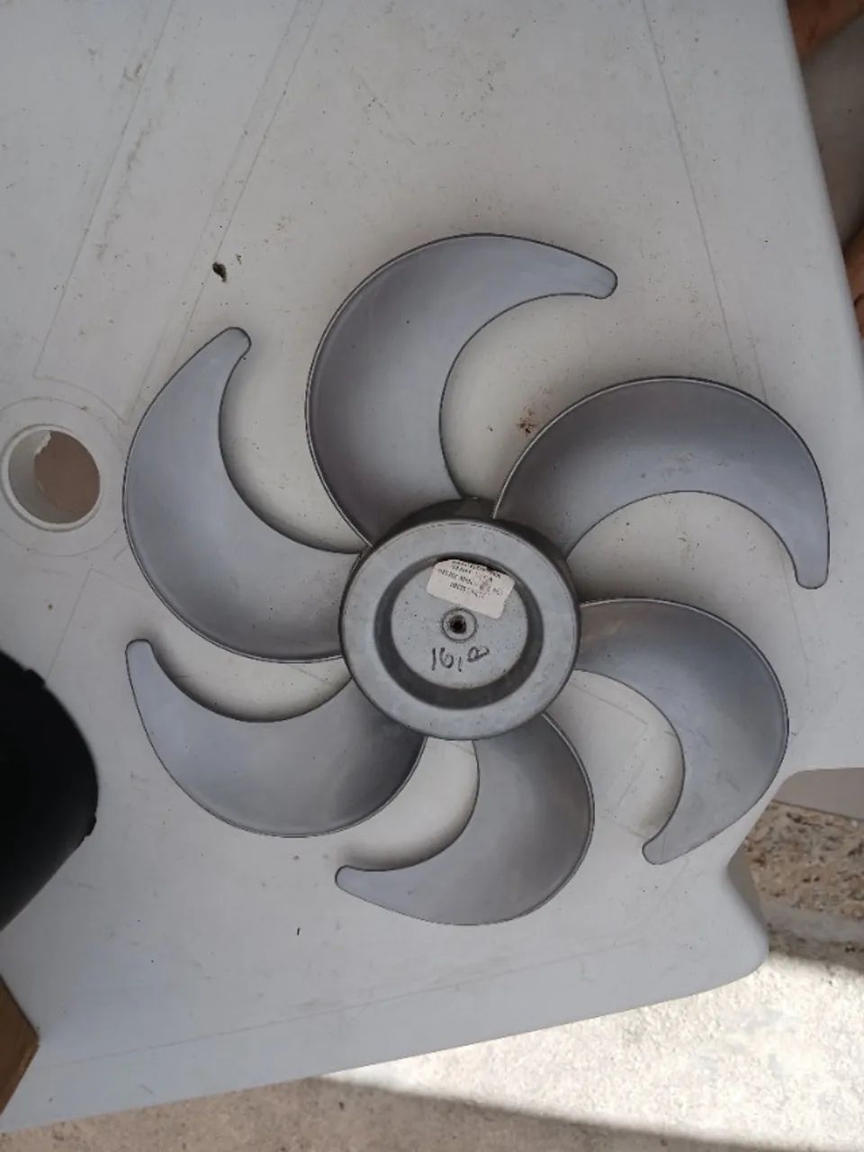 HÉLICE VENTILADOR MONDIAL 6 PÁS 30 CM - Foto 4