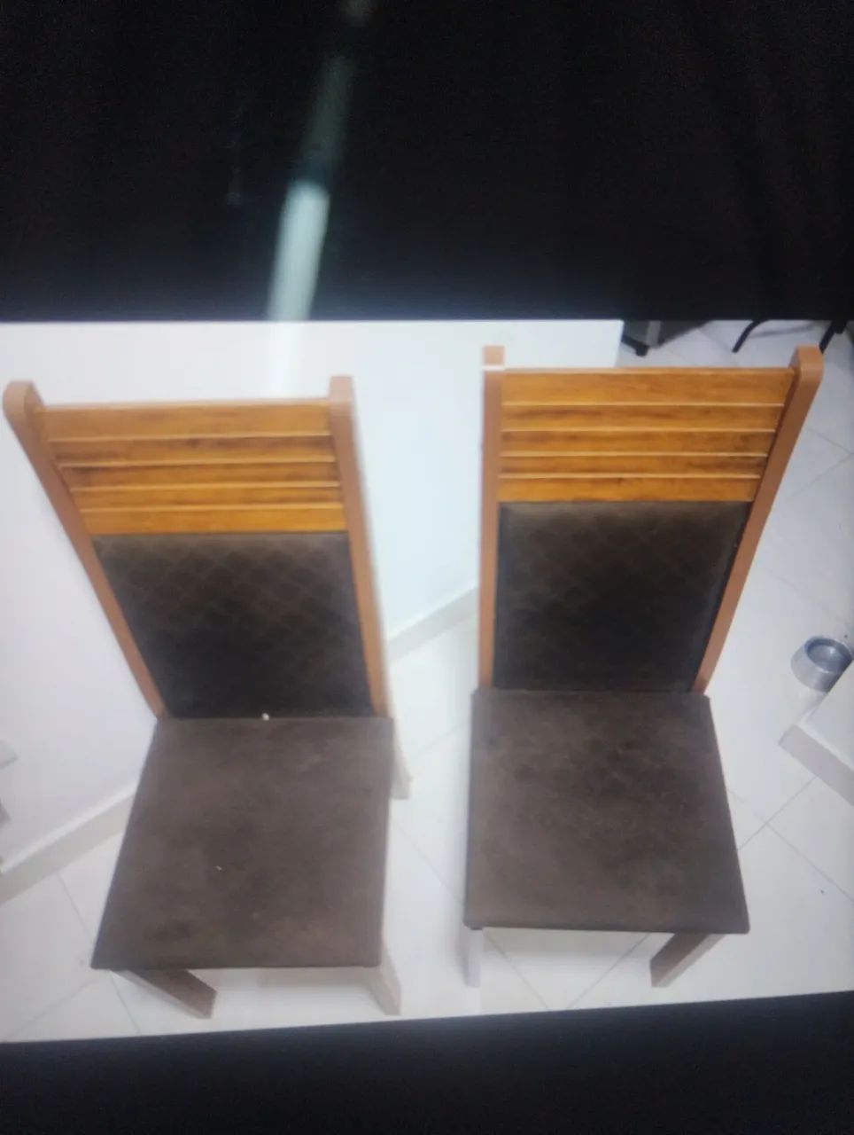 Mesa com tampo vidro com 4 cadeiras - Foto 3