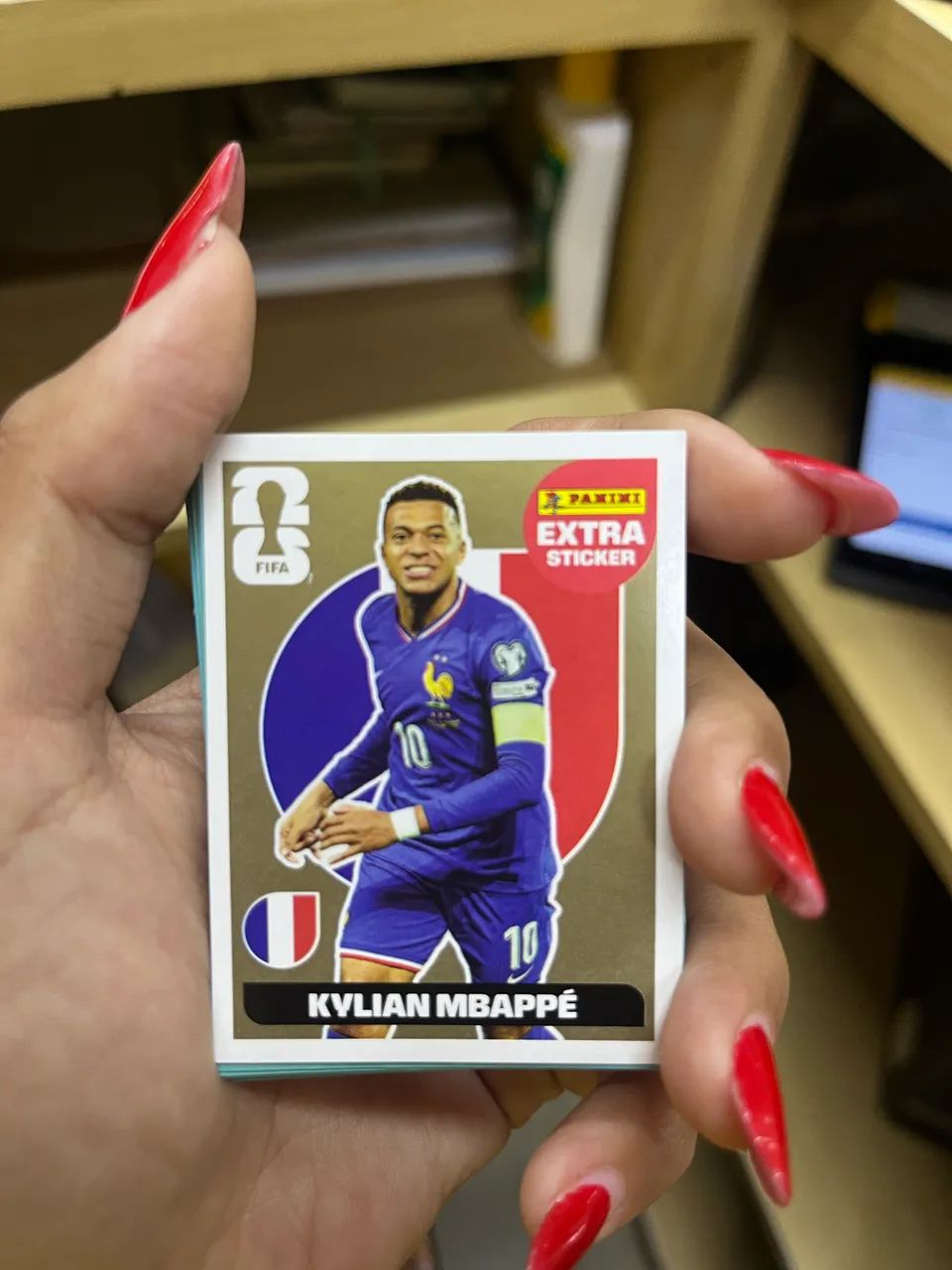 Figurinha ouro Mbappe - Foto 2