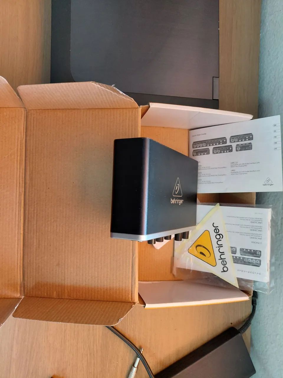 interface de audio behringer umc204hd - Foto 4