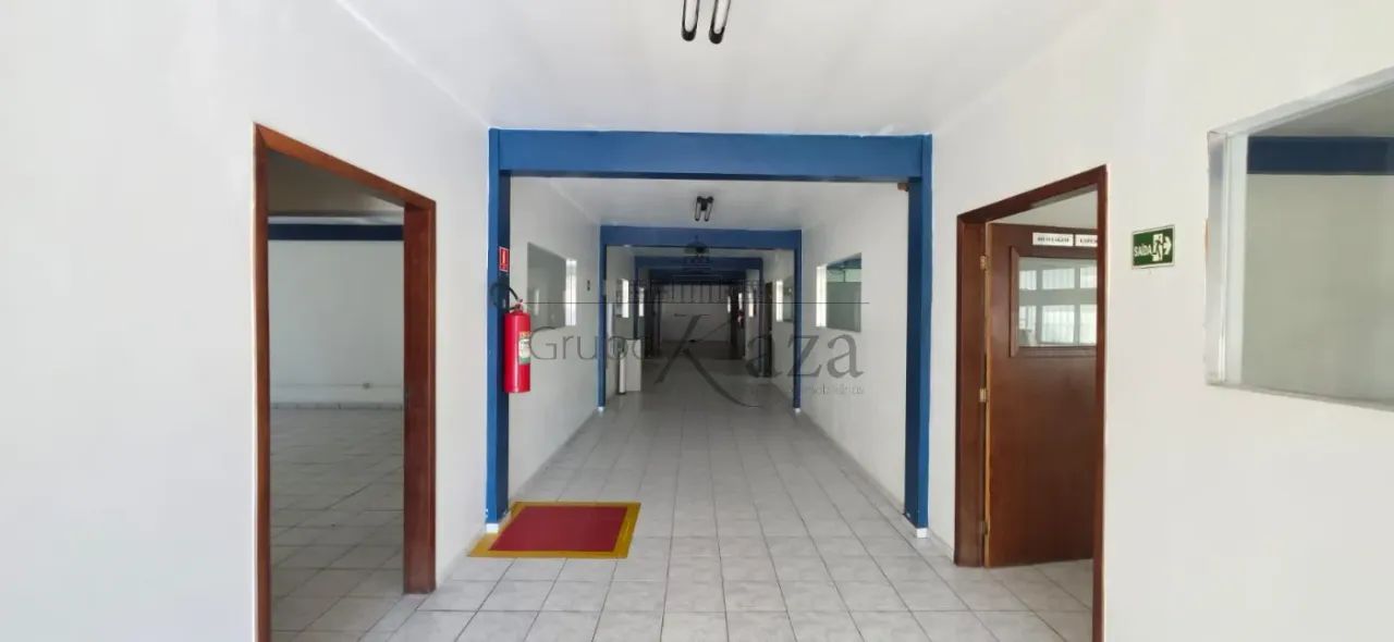 Galpão Comercial - Chácaras Reunidas - 750m². - Foto 4