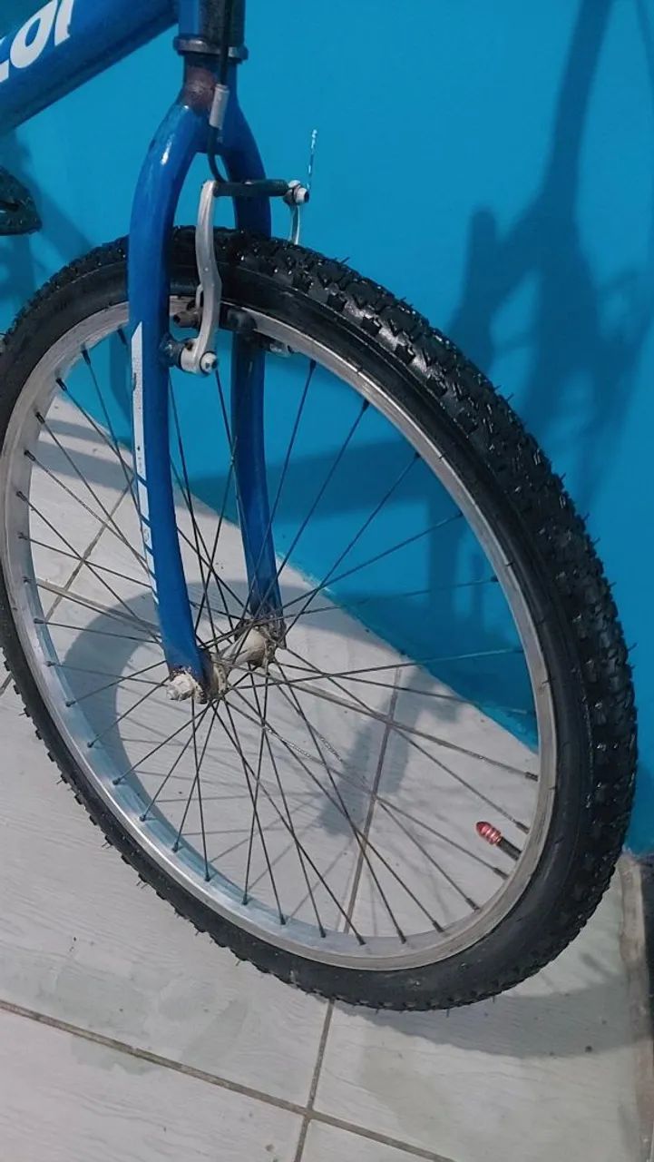 Vendo bicicleta caloi aro 26 de marcha - Foto 4