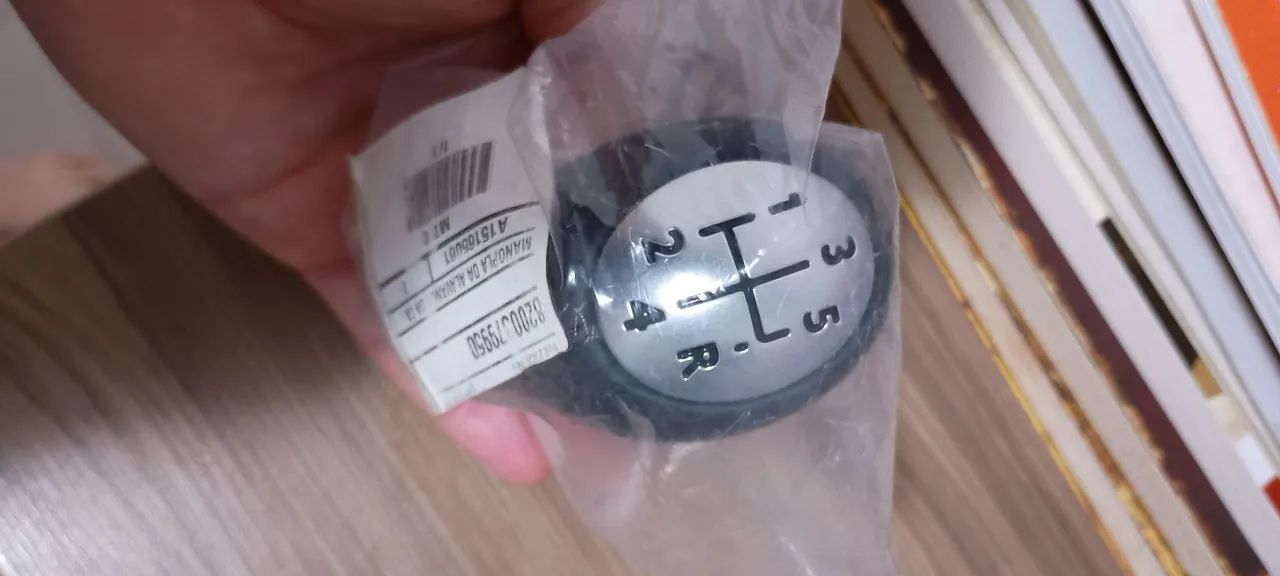 Manopla ORIGINAL em couro Renault Duster Sandero Logan 