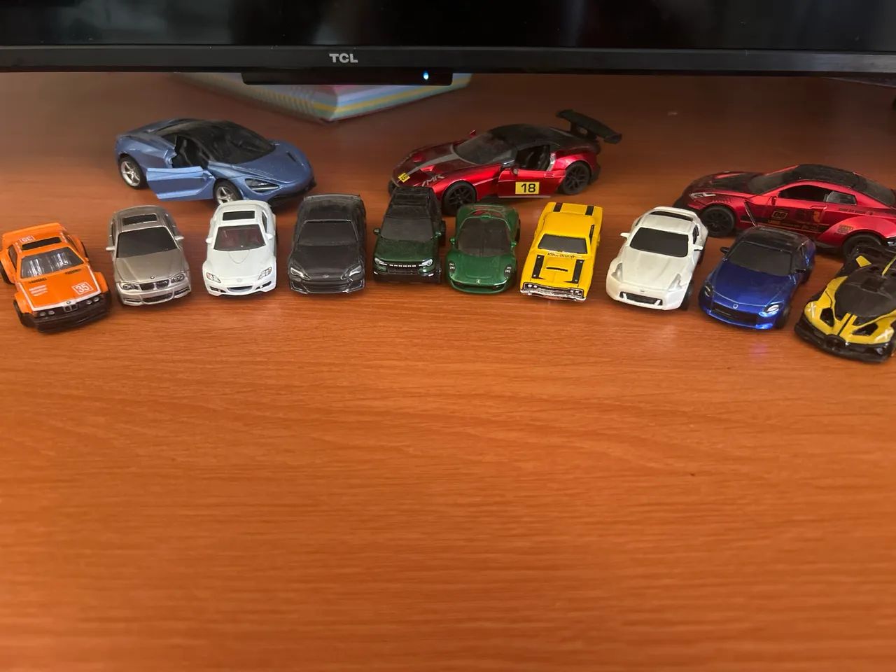 Kit carrinhos  (hot whells , maisto, matchbox, outros ) 