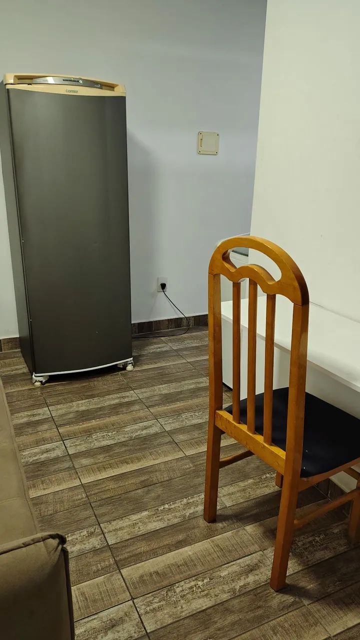 Alugo ótima kitnet mobiliada em Goiabeiras - Foto 4