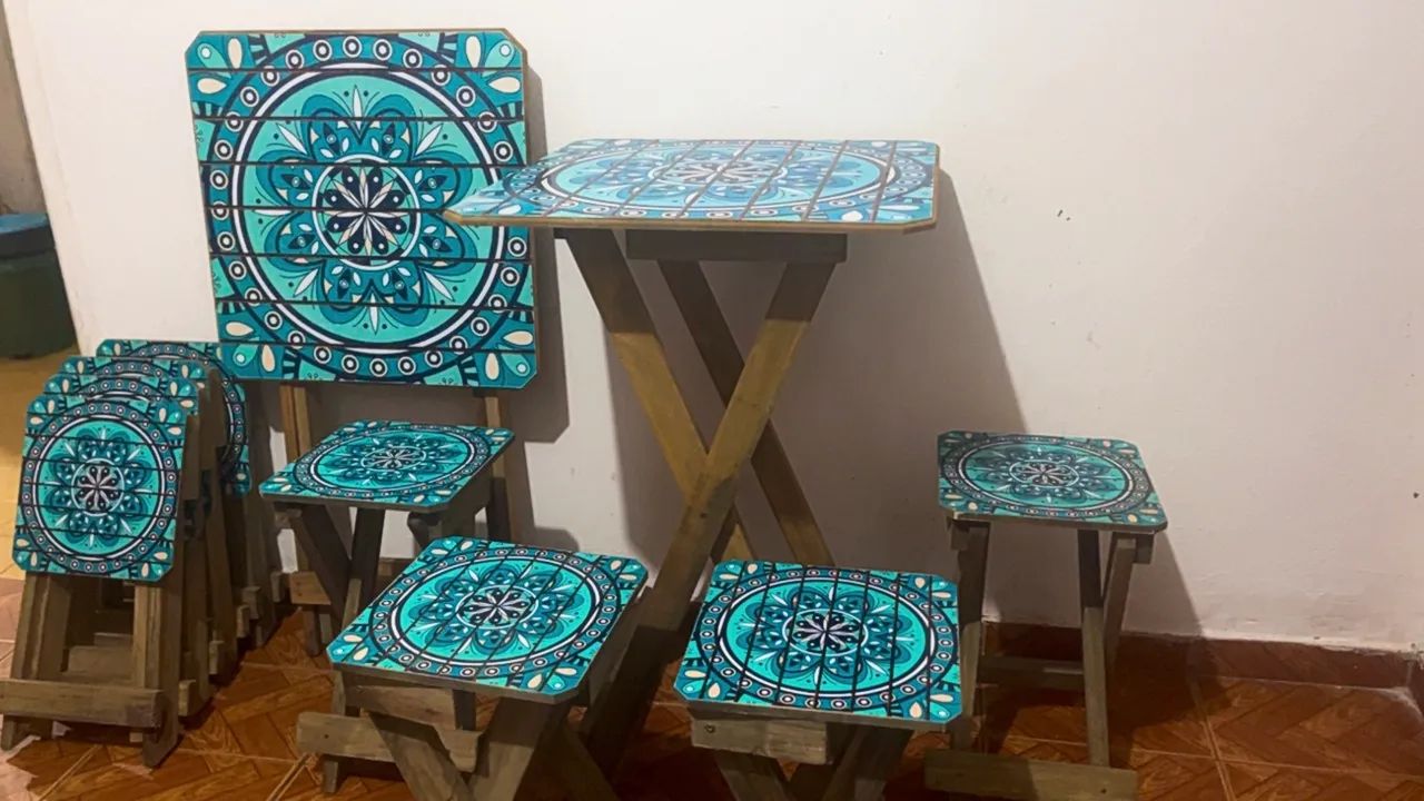 Mesa de bar de madeira