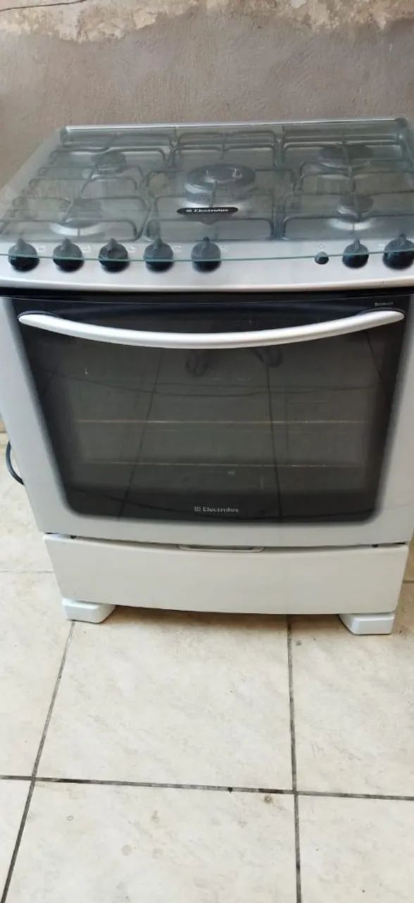 Fogão Eletrolux 110v
