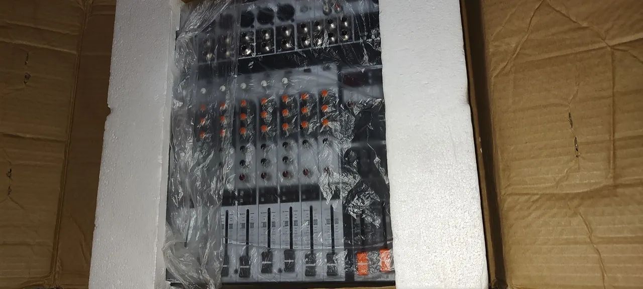 Mesa Soundcraft 12 canais (play&Rec) - Foto 2