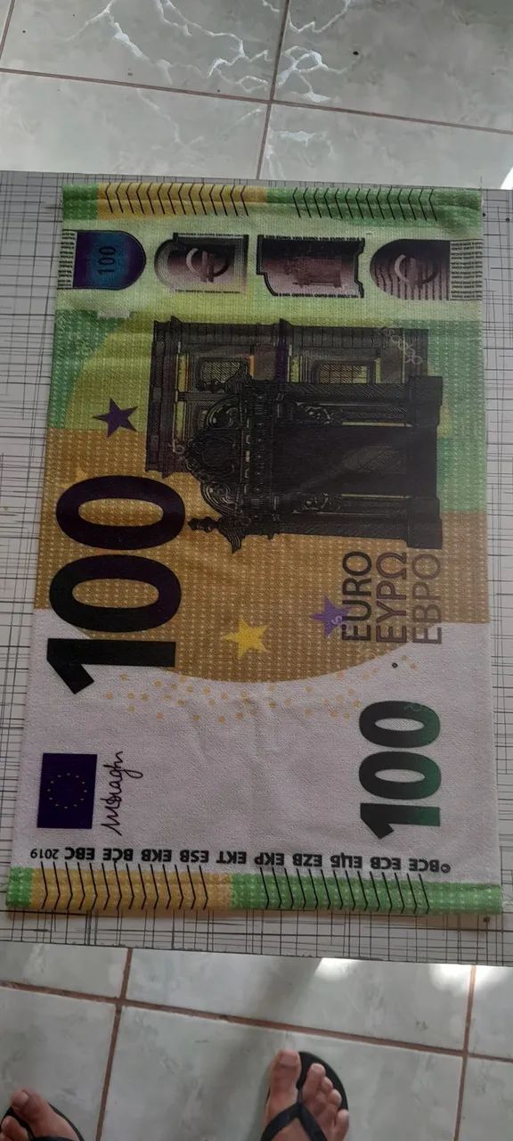 Toalha de Rosto Estampada - Notas de Dinheiro (Real, Dólar ou Euro)