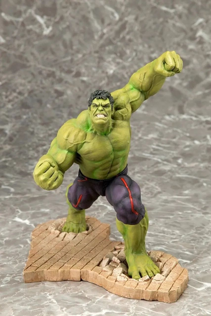 Hulk (Figure Diorama - Hulk vs Hulkbuster - Homem de Ferro)