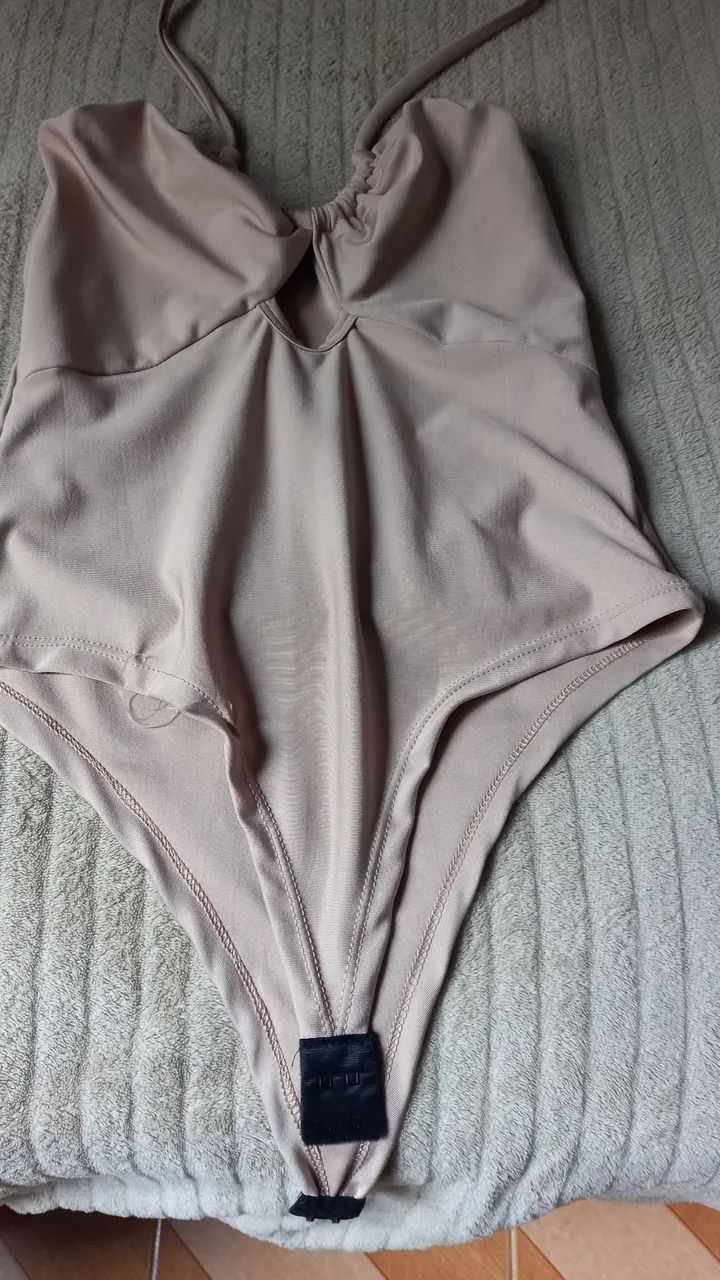 body bege tamanho único 