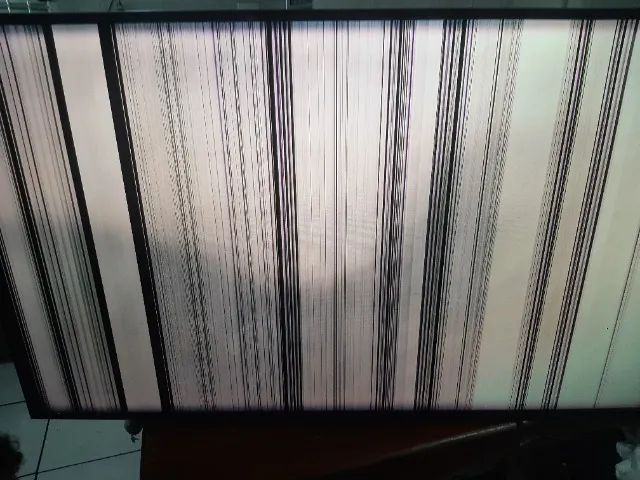Tela LG 50 polegadas tela com listras - Foto 4