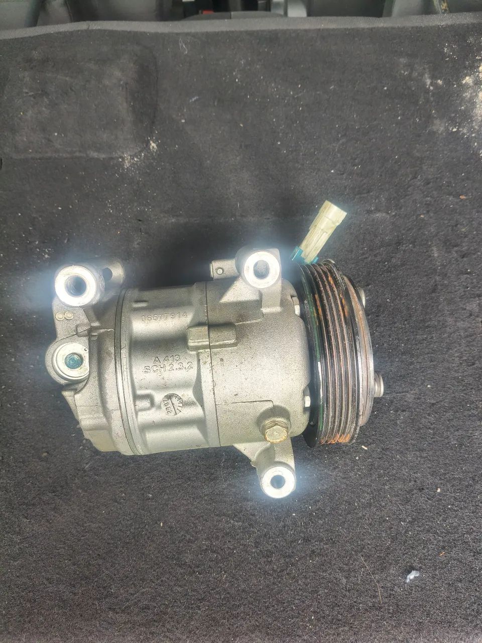 Compressor ar condicionado Fiat mobi - Foto 3