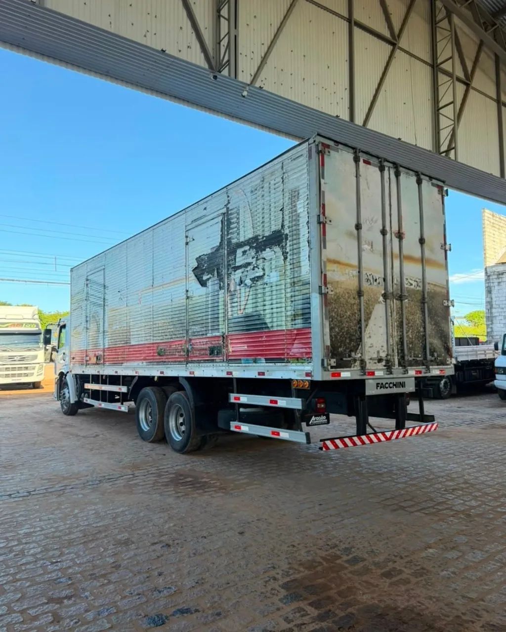 VOLKSWAGEN 24-280 E Constel. 6x2 2p (diesel)(E5) - Foto 4