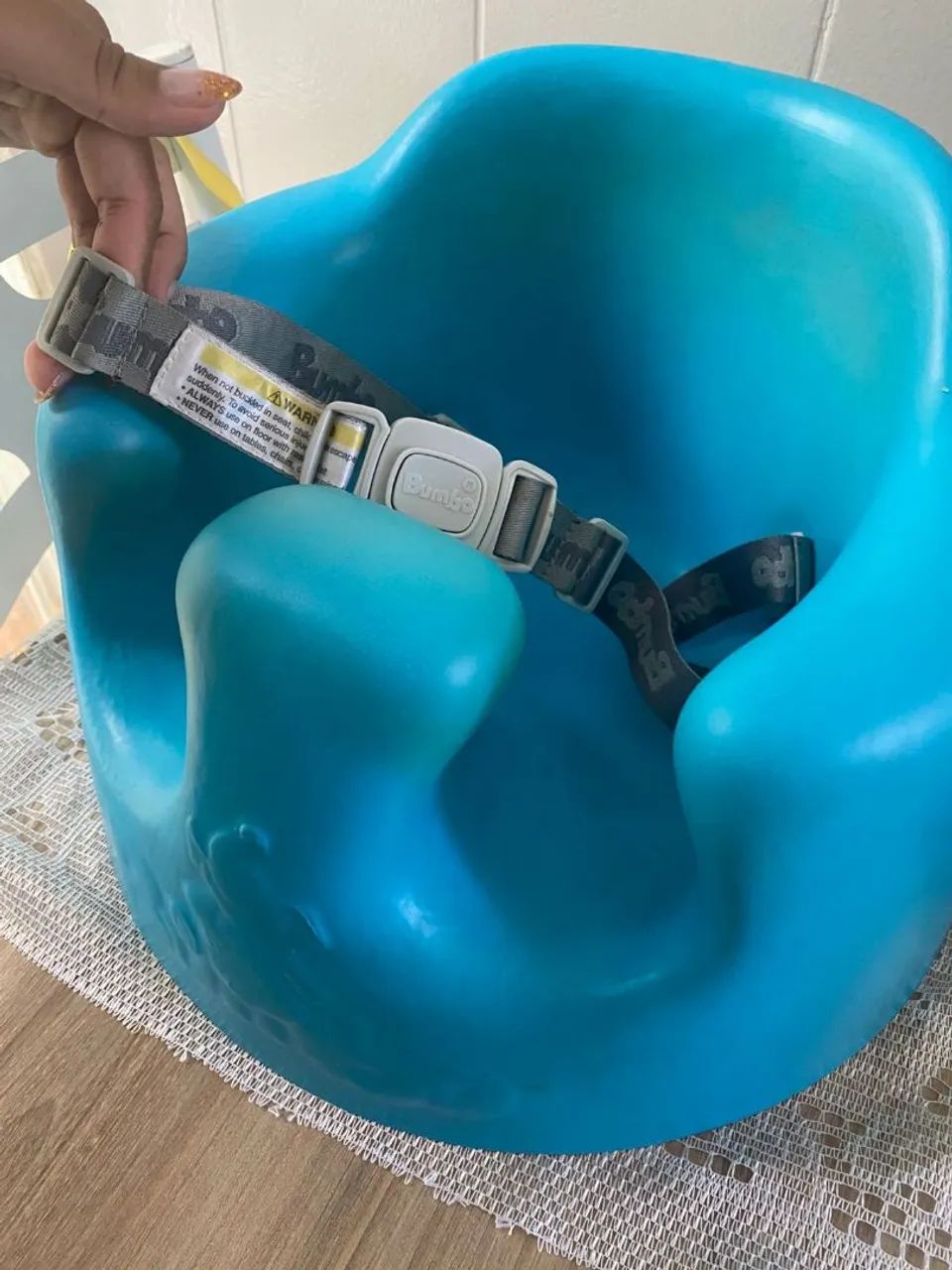 Cadeira de assento azul bumbo