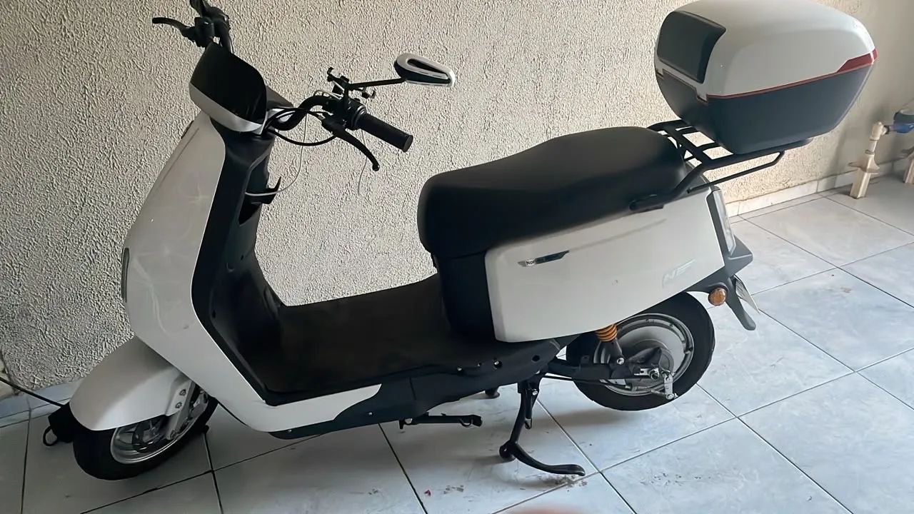 VENDO MOTO ELÉTRICA NOVA  - Foto 2