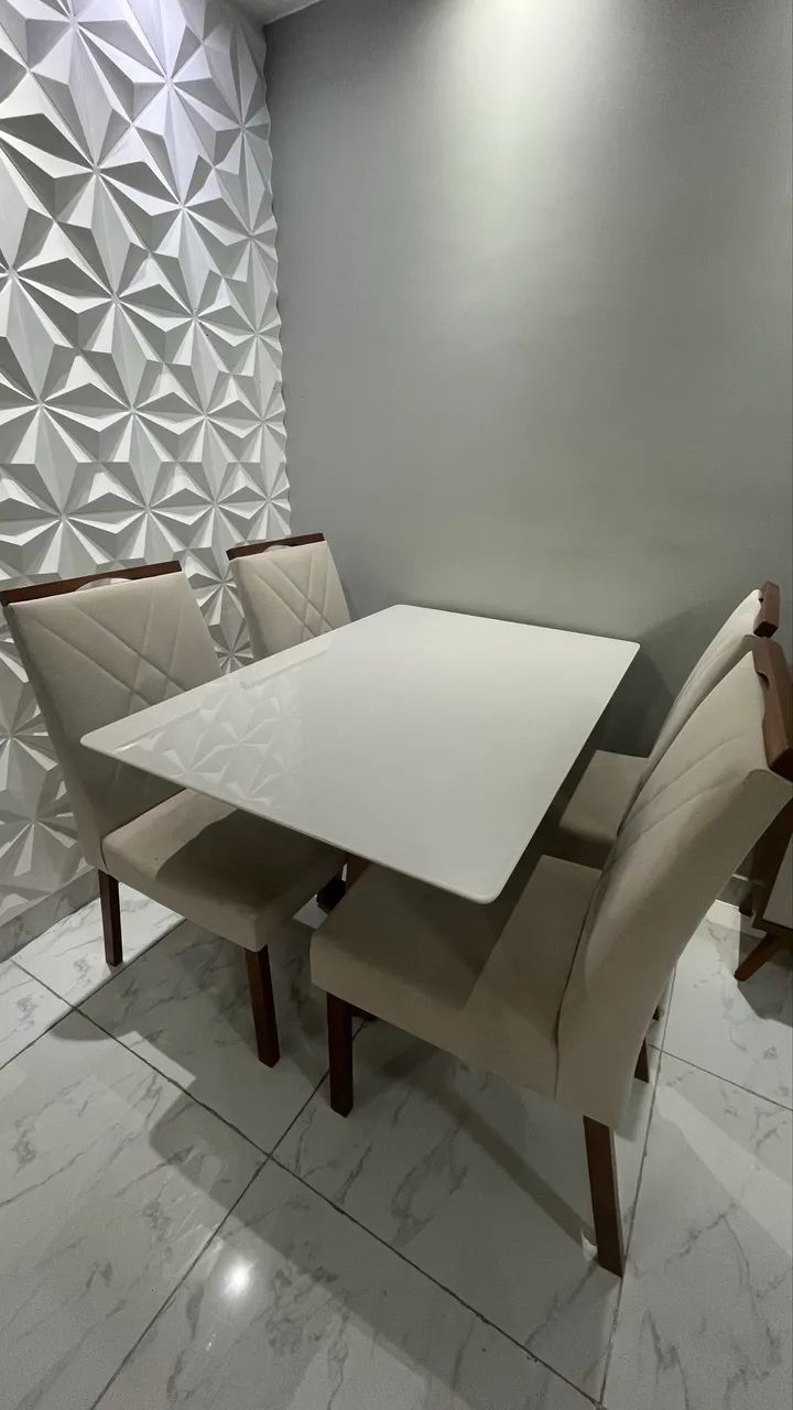 Mesa de jantar 4 lugares 