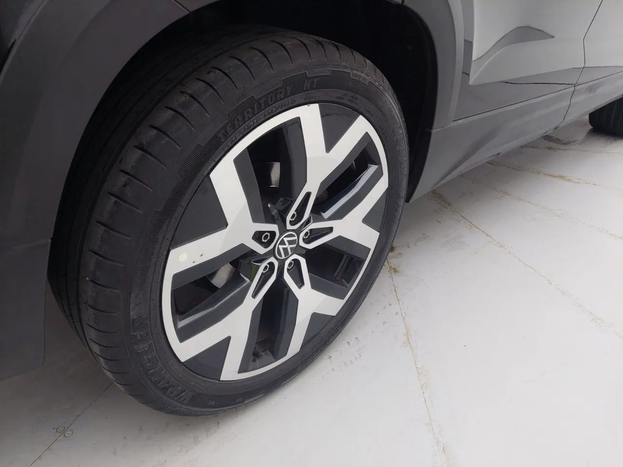 Volkswagen Taos Highline 1.4 250 TSI Flex Aut., foto 14 de 18