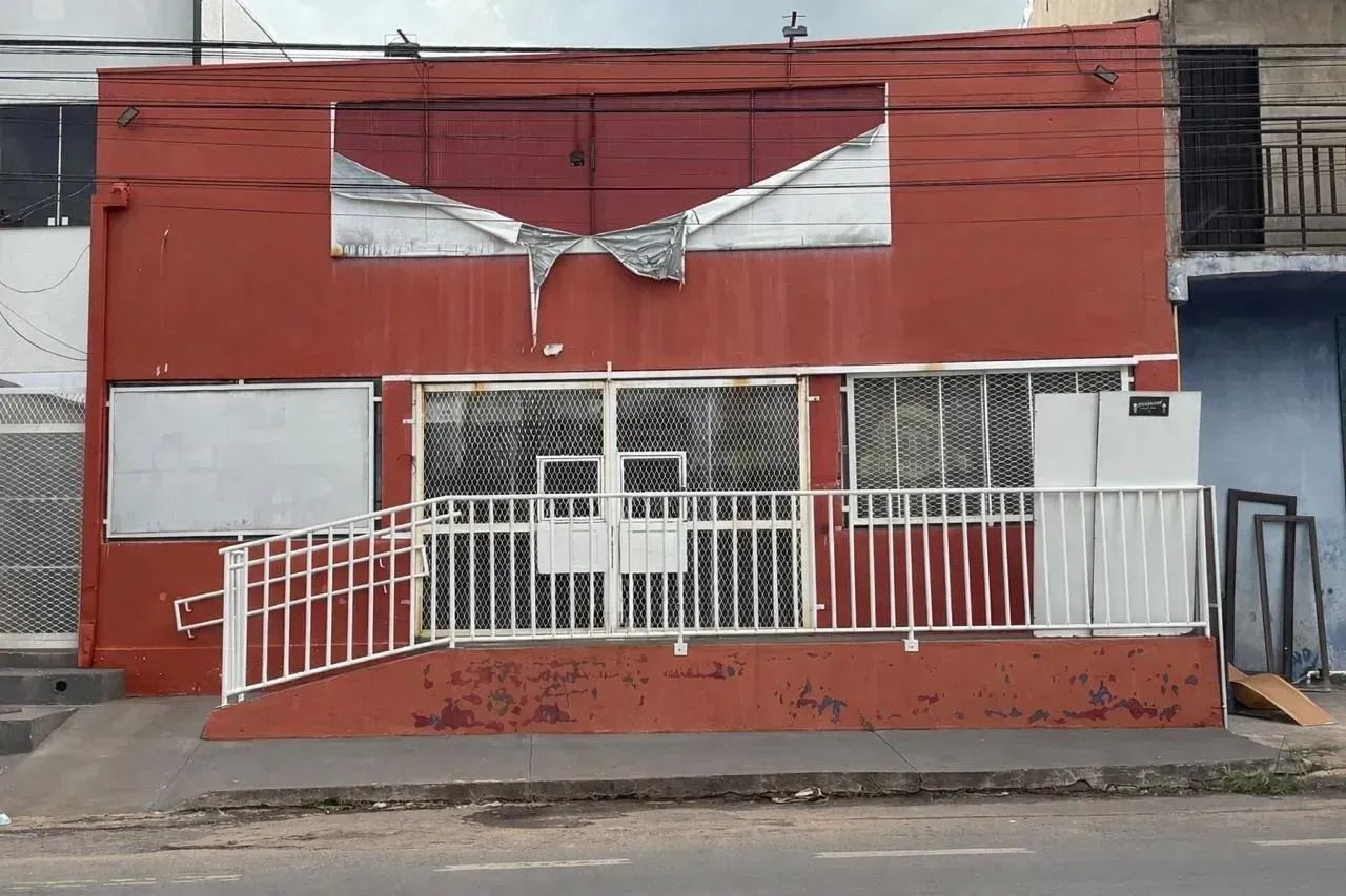 Alugo Salão Comercial no Bairro Tijucal - Foto 2