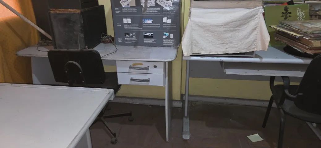 MESAS E ARMARIOS ESCRITORIO - Foto 2