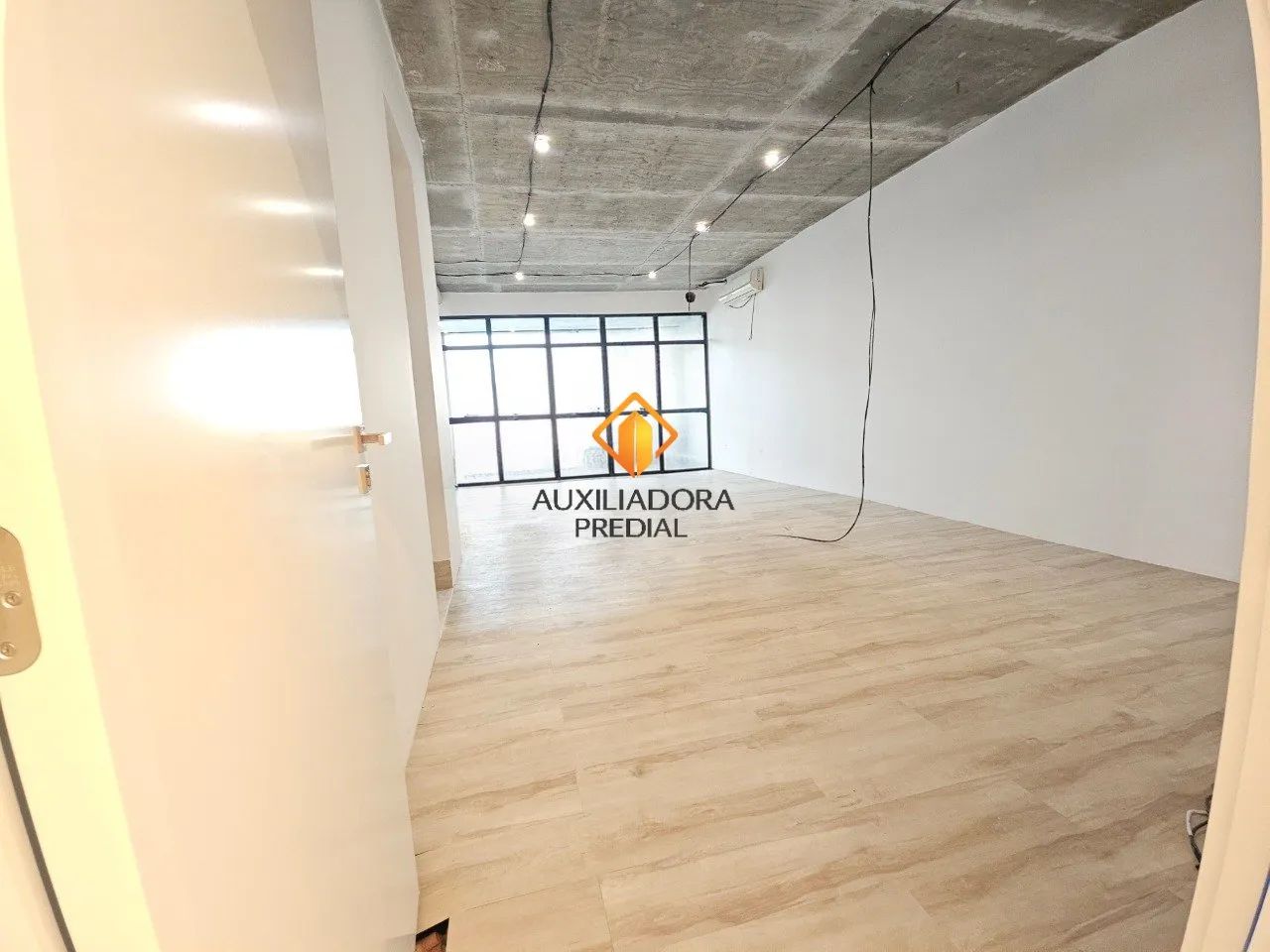 SALA COMERCIAL 60M² BATEL - CURITIBA - PR - Foto 2