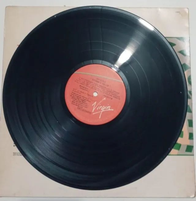 DISCO VINIL LP GENESIS - INVISIBLE TOUCH - Foto 4