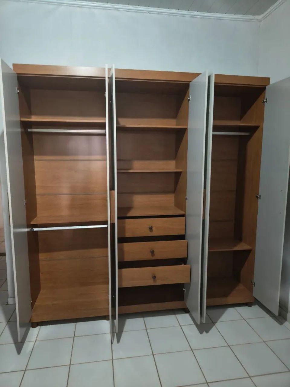 Guarda roupa á venda - Foto 2