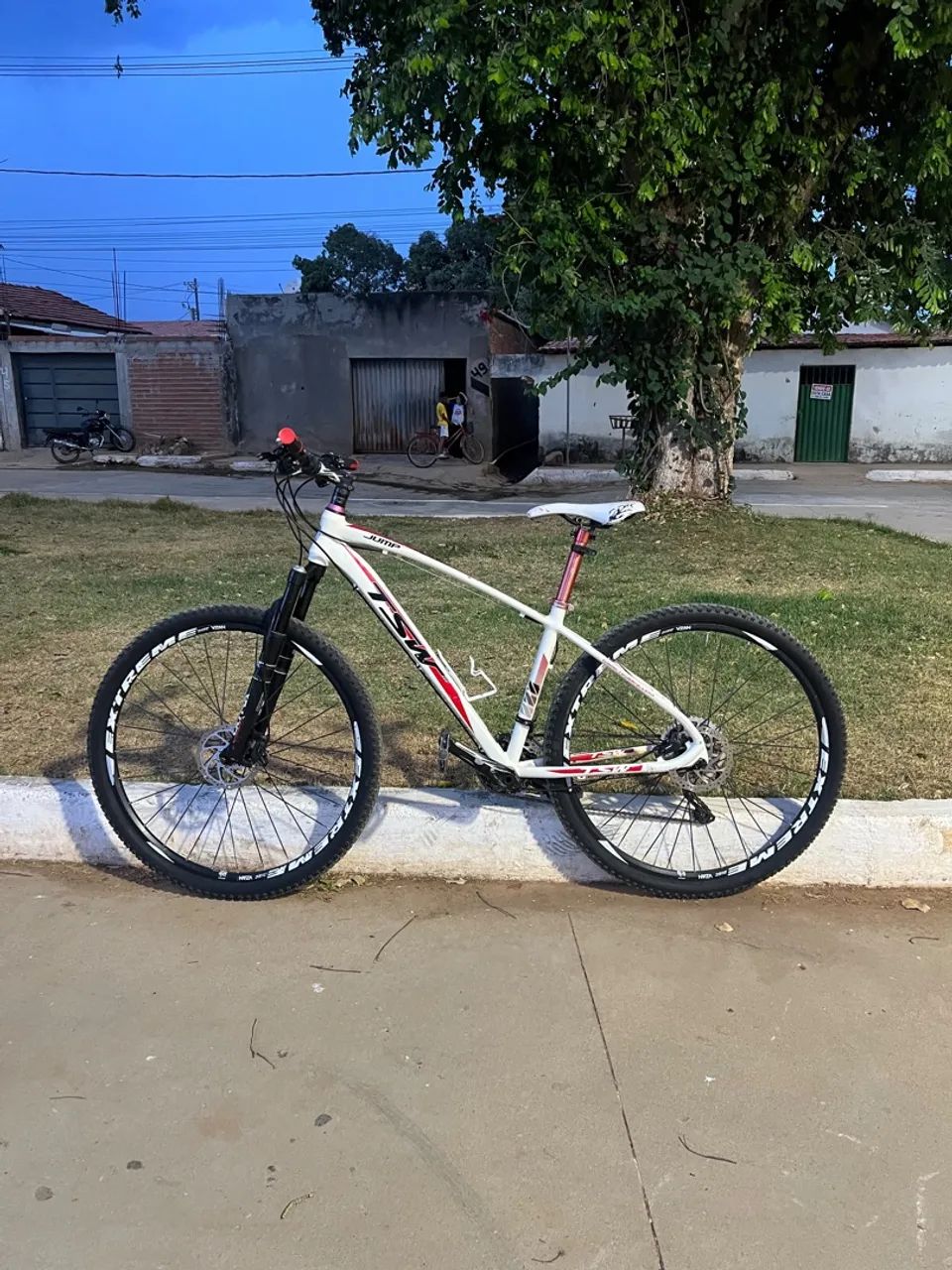 Bicicleta TSW jump 