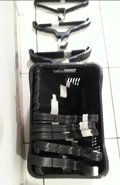 cabides de roupas - 100 cabides !!!