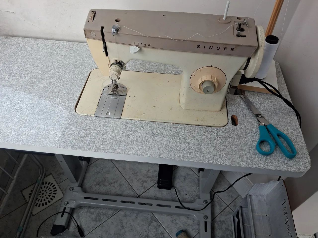 MÁQUINA DE COSTURA 