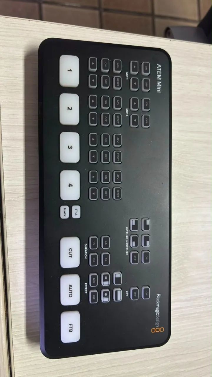 ATEM Mini Blackmagic Design - Switcher para Transmissões - Foto 2