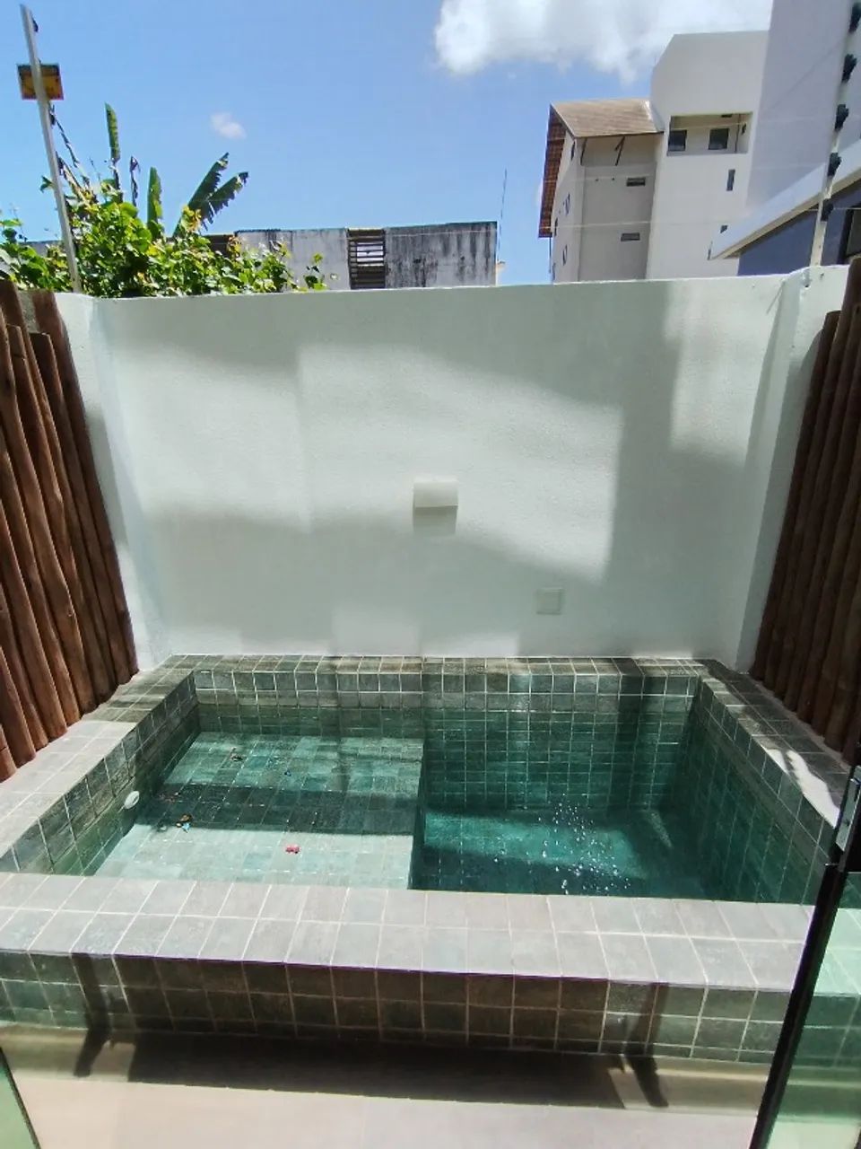 Flat Exclusivo à Venda com Piscina e Churrasqueira Privativa - Foto 2