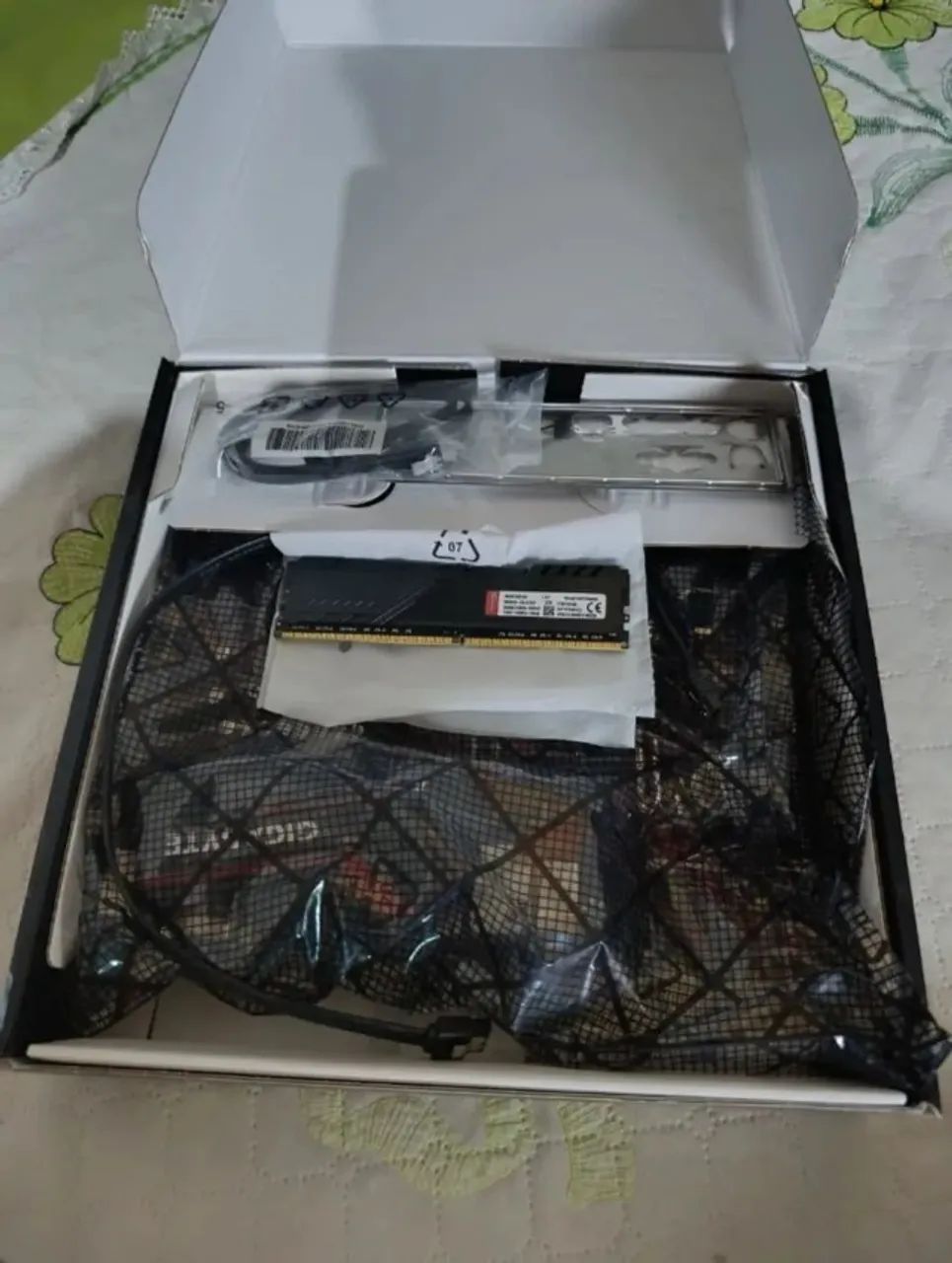 PLACA MÃE B450M + 8GB RAM