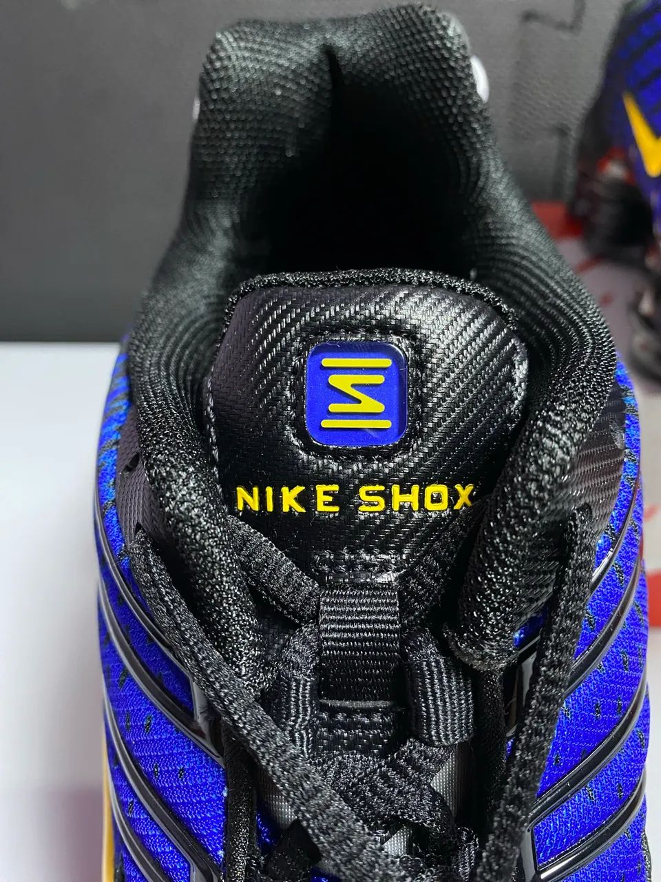 Nike Shox TL 'Black Lyon Blue Varsity Maize' - Foto 2