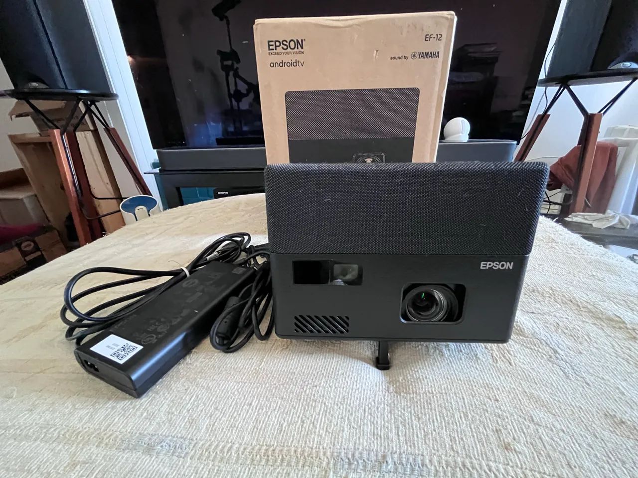 Projetor Laser Epson EpiqVision EF-12 Smart Full HD  (4k) - Foto 4